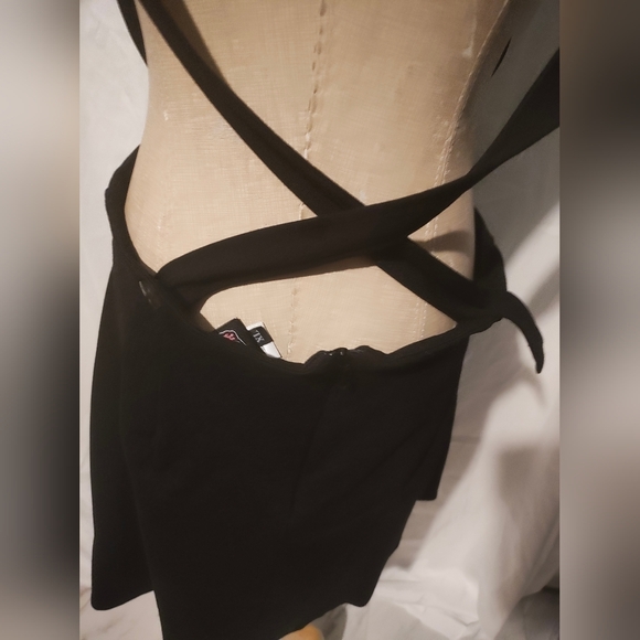 Retrolicious XL heart shaped black skirtall - Picture 6 of 6